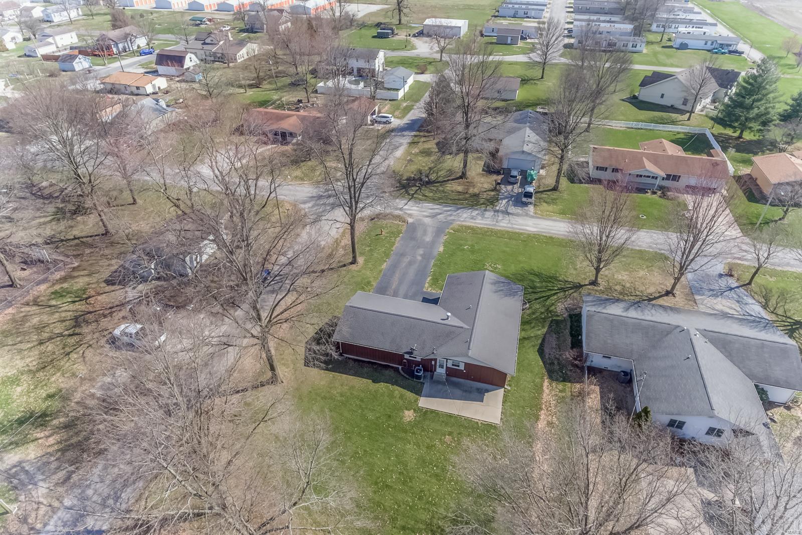 1010 Fillmore Street Gillespie, IL 62033 - Photo 13 of 31 Gallery Image 13