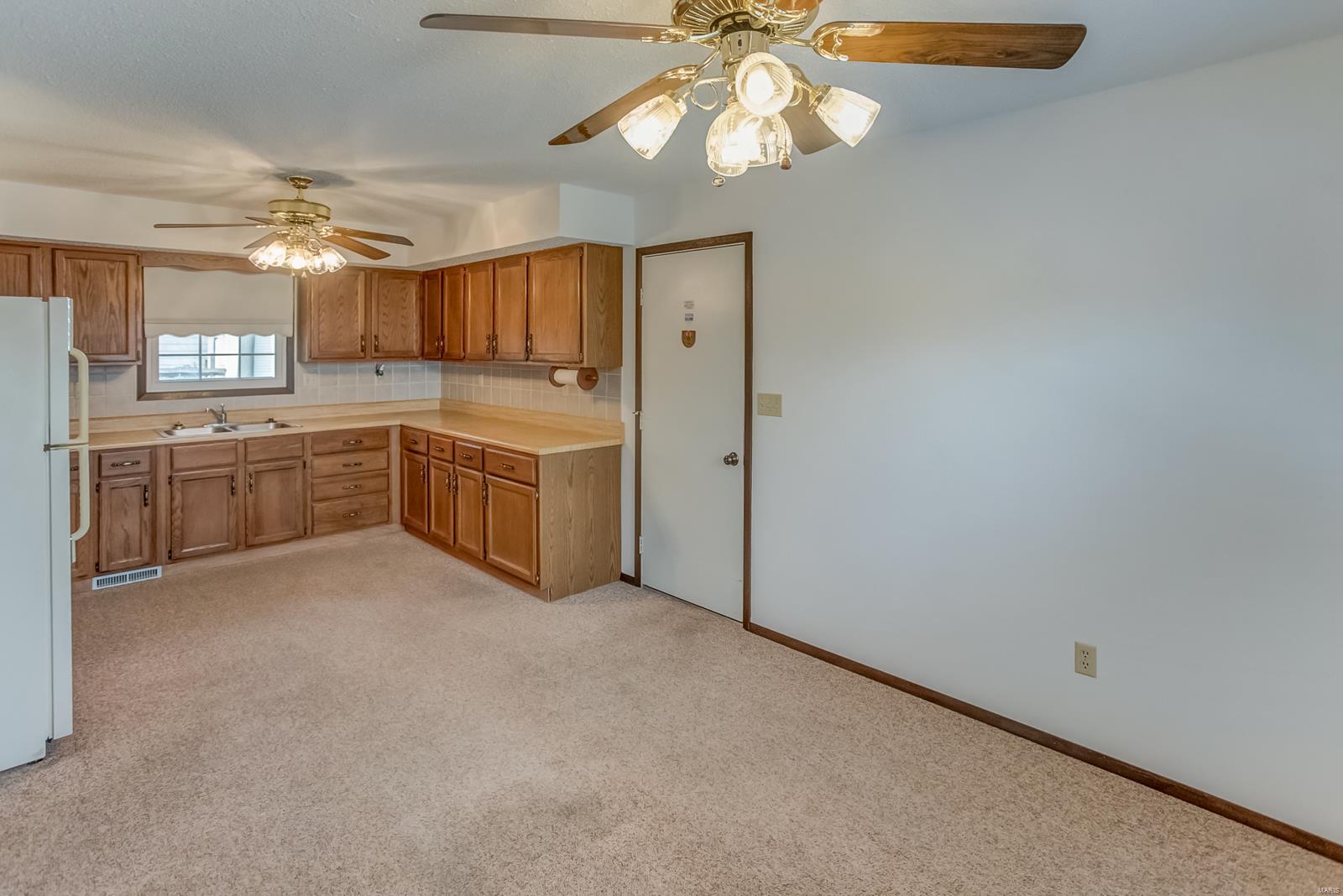 1010 Fillmore Street Gillespie, IL 62033 - Photo 17 of 31 Gallery Image 17