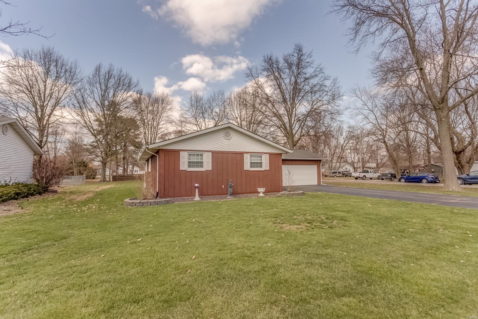 1010 Fillmore Street Gillespie, IL 62033 - Photo 5 of 31 Gallery Image 5