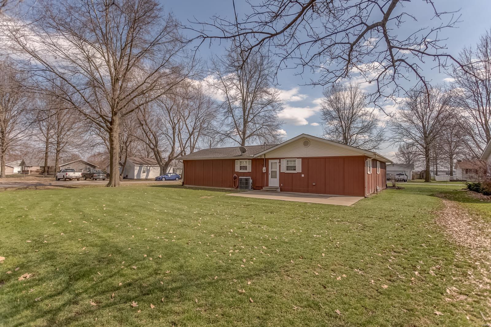 1010 Fillmore Street Gillespie, IL 62033 - Photo 6 of 31 Gallery Image 6