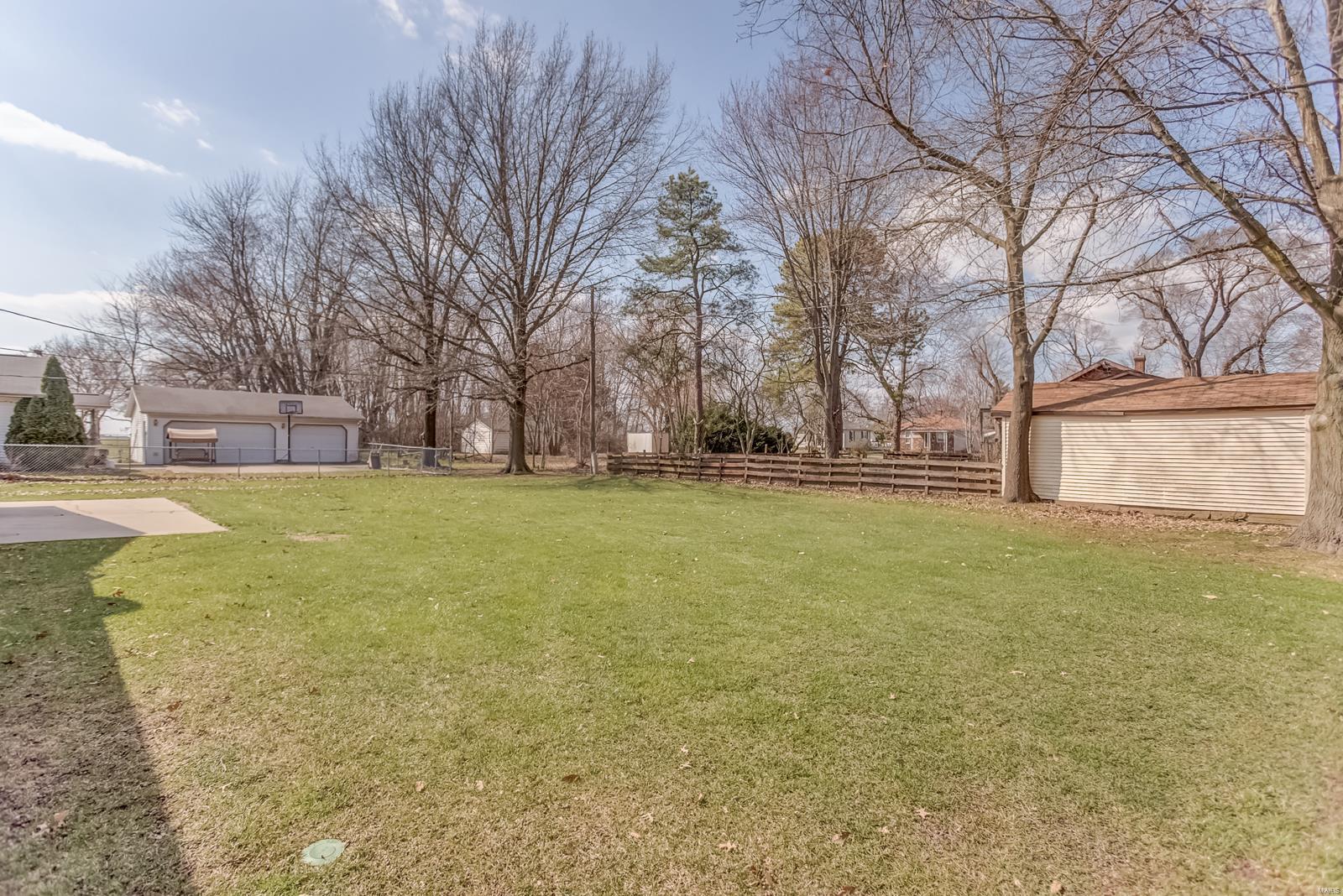 1010 Fillmore Street Gillespie, IL 62033 - Photo 9 of 31 Gallery Image 9