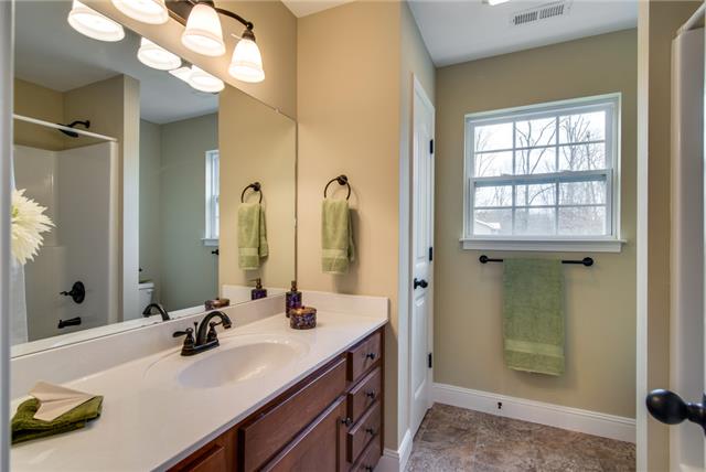 474 Sylvis Road Dickson, TN 37055 - Photo 12 of 20 Guest Bathroom