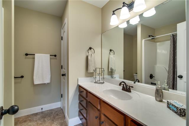 474 Sylvis Road Dickson, TN 37055 - Photo 7 of 20 Spacious Master Bathroom