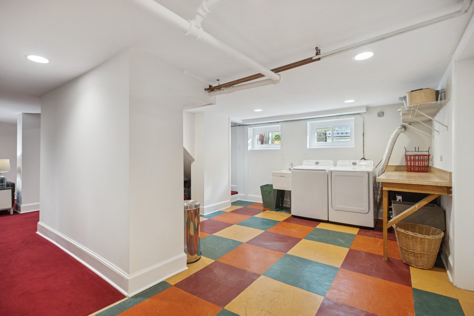 228 Poplar Street Winnetka, IL 60093 - Photo 24 of 34 a workspace with furniture and a rug