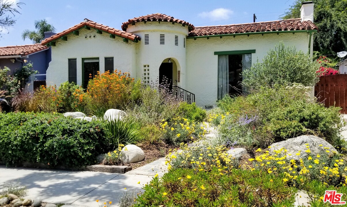 1157 South Point View Street Los Angeles, CA 90035 - Photo 1 of 25 Gallery Image 1