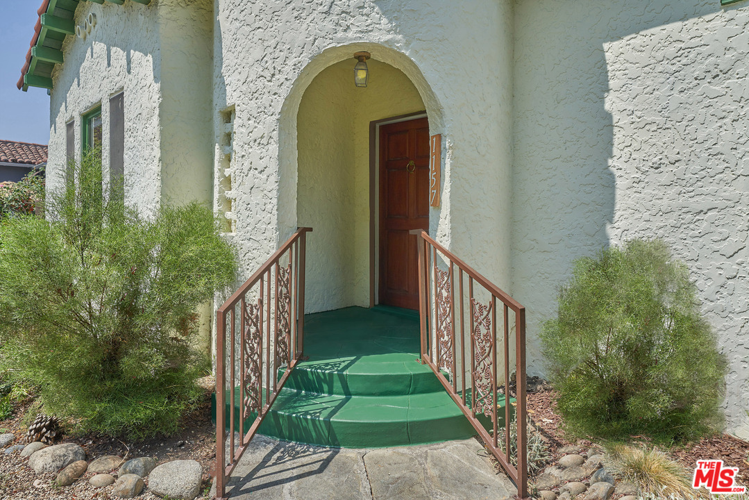 1157 South Point View Street Los Angeles, CA 90035 - Photo 2 of 25 Gallery Image 2