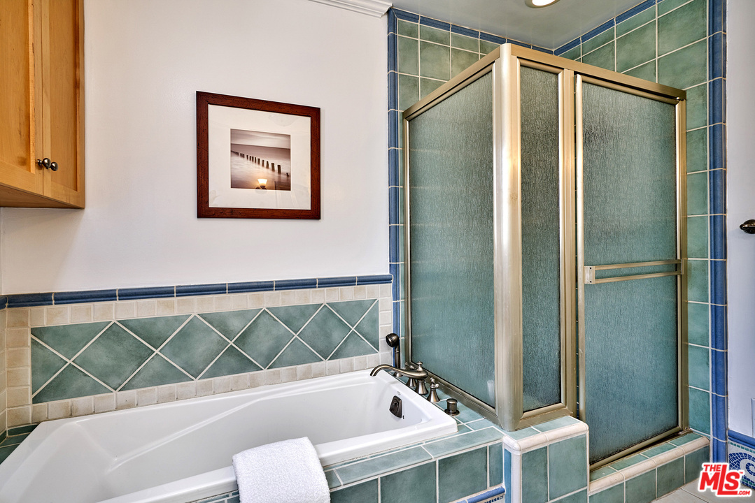 1157 South Point View Street Los Angeles, CA 90035 - Photo 13 of 25 Gallery Image 13