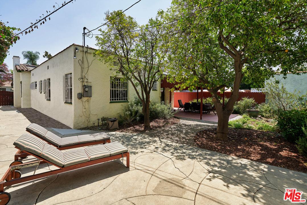 1157 South Point View Street Los Angeles, CA 90035 - Photo 25 of 25 Gallery Image 25