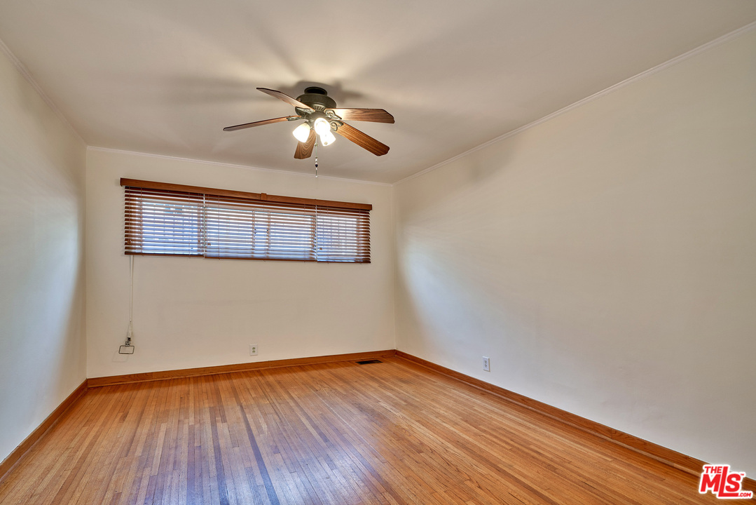 1157 South Point View Street Los Angeles, CA 90035 - Photo 10 of 25 Gallery Image 10