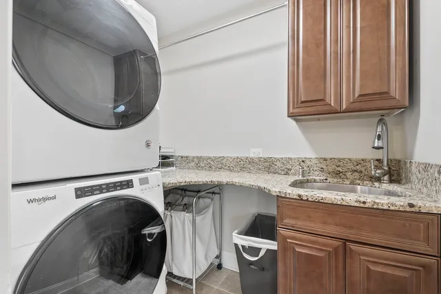 $1,845,000 | 6447 Manor Drive, Burr Ridge, IL 60527