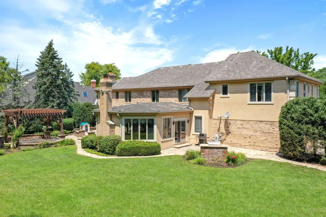 $1,845,000 | 6447 Manor Drive, Burr Ridge, IL 60527