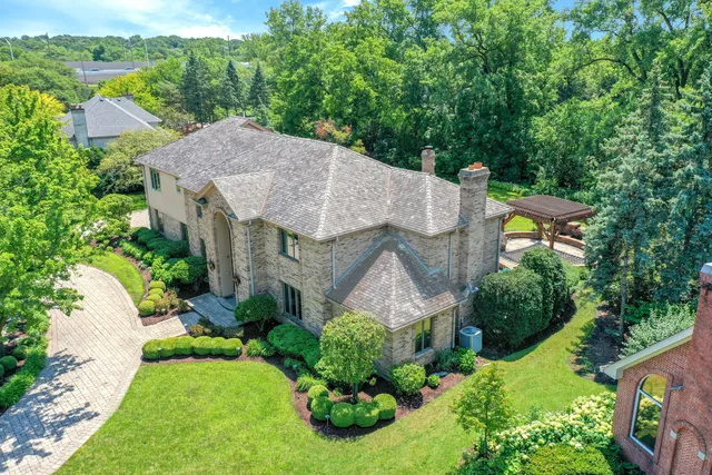 $1,845,000 | 6447 Manor Drive, Burr Ridge, IL 60527