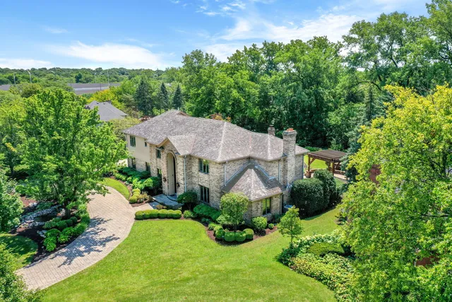 $1,845,000 | 6447 Manor Drive, Burr Ridge, IL 60527
