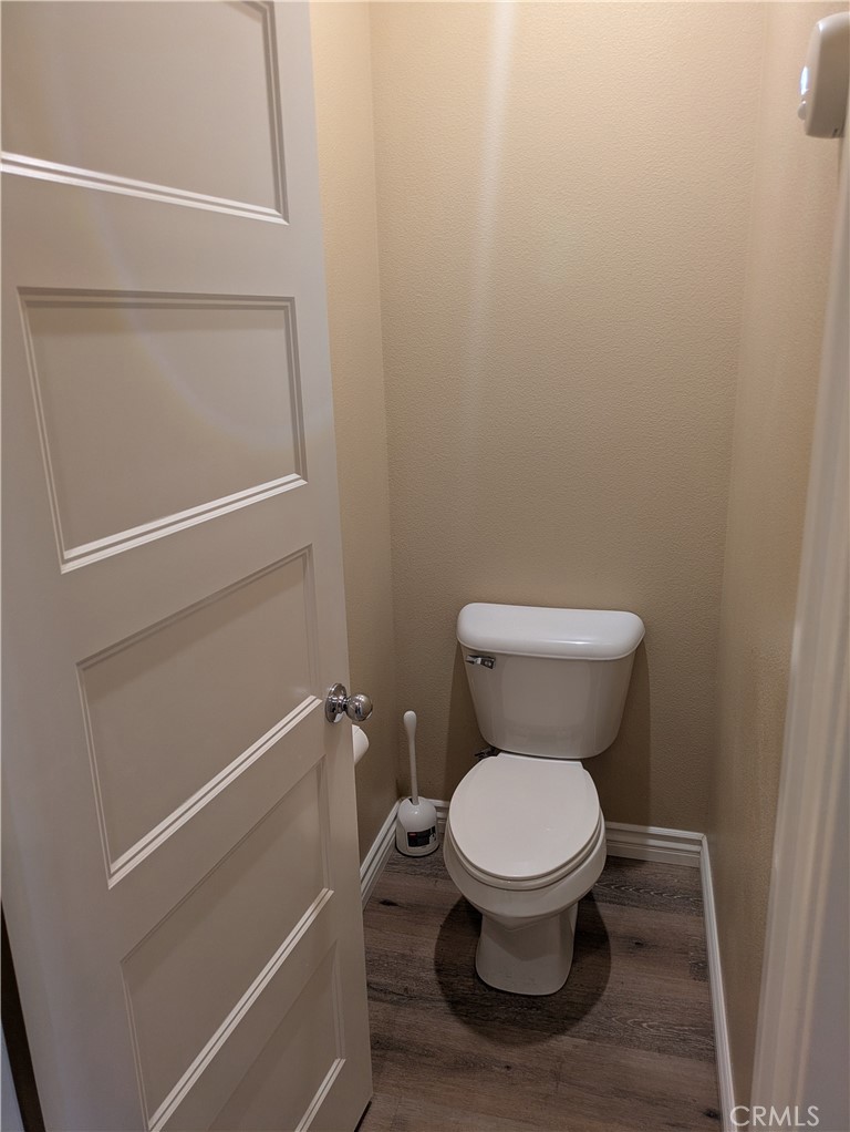 42945 Avenida Amistad Temecula, CA 92592 - Photo 19 of 32 Primary bath private toilet