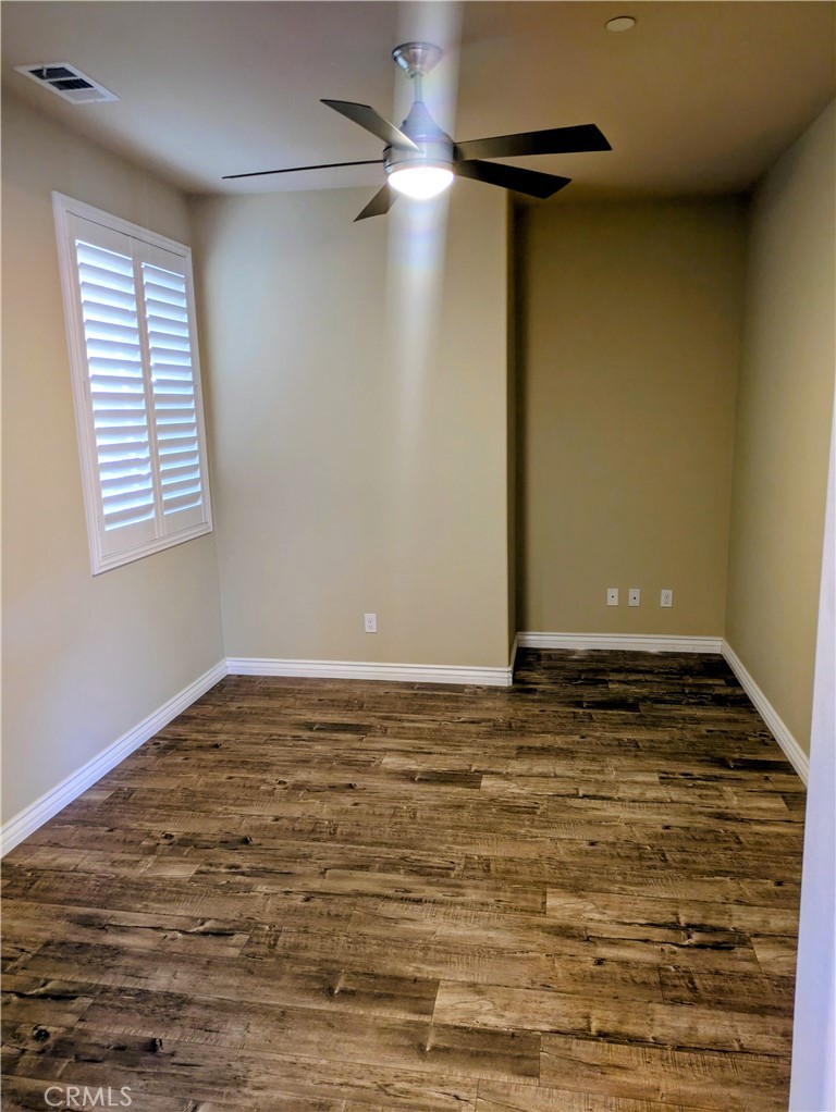 42945 Avenida Amistad Temecula, CA 92592 - Photo 10 of 32 Downstairs flex room