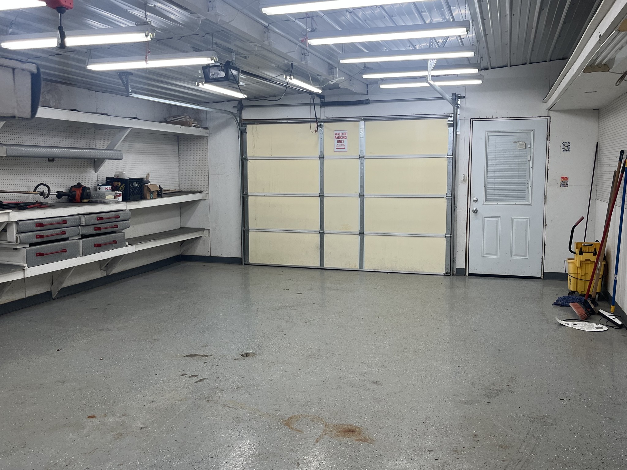 535 Gladeville Road Mount Juliet, TN 37122 - Photo 17 of 24 a view of a garage room