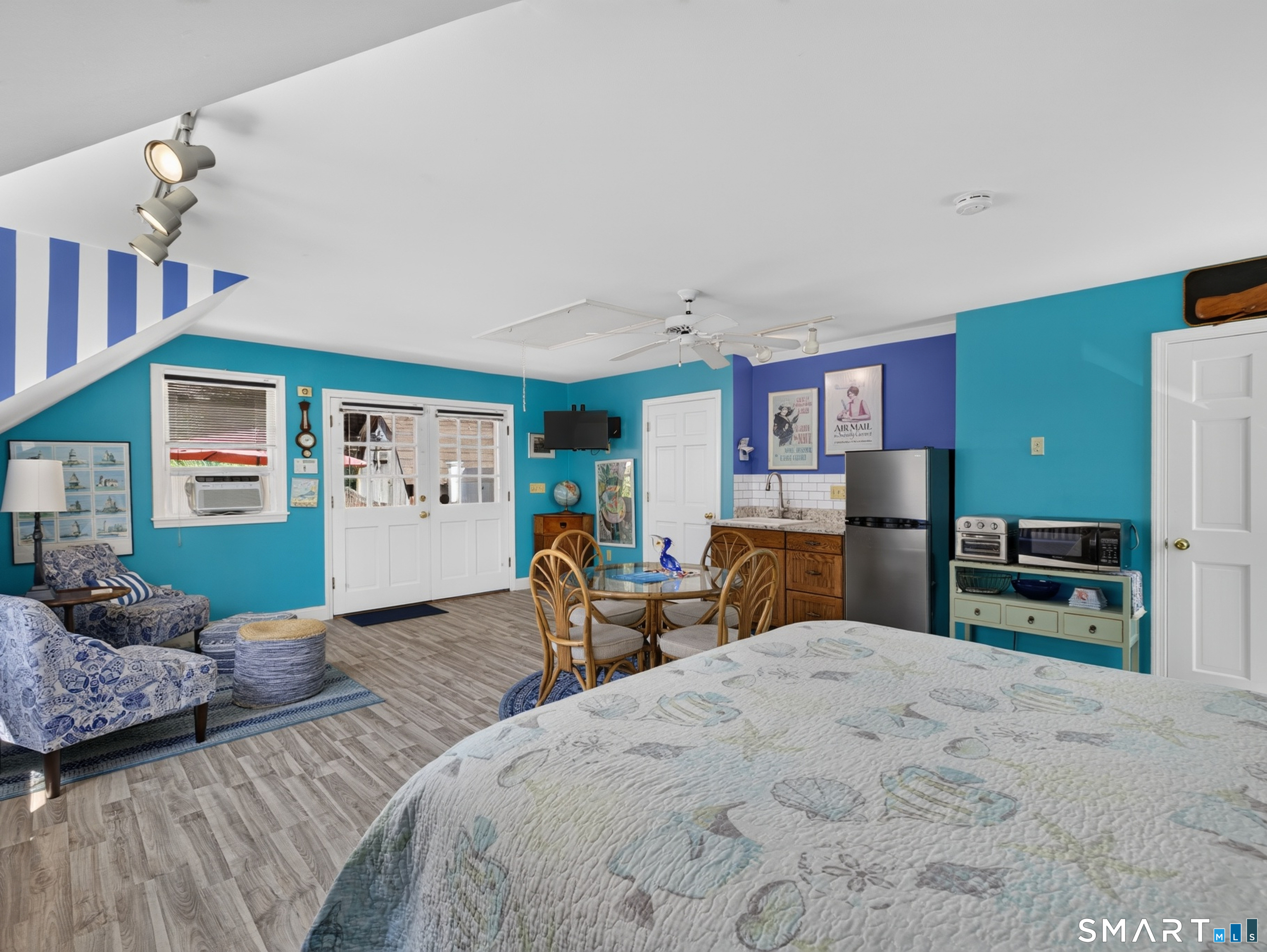 427 Noank Road Groton, CT 06355 - Photo 11 of 23 Gallery Image 11