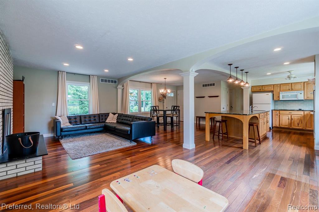 10687 Moon Road Milan, MI 48160 - Photo 12 of 39