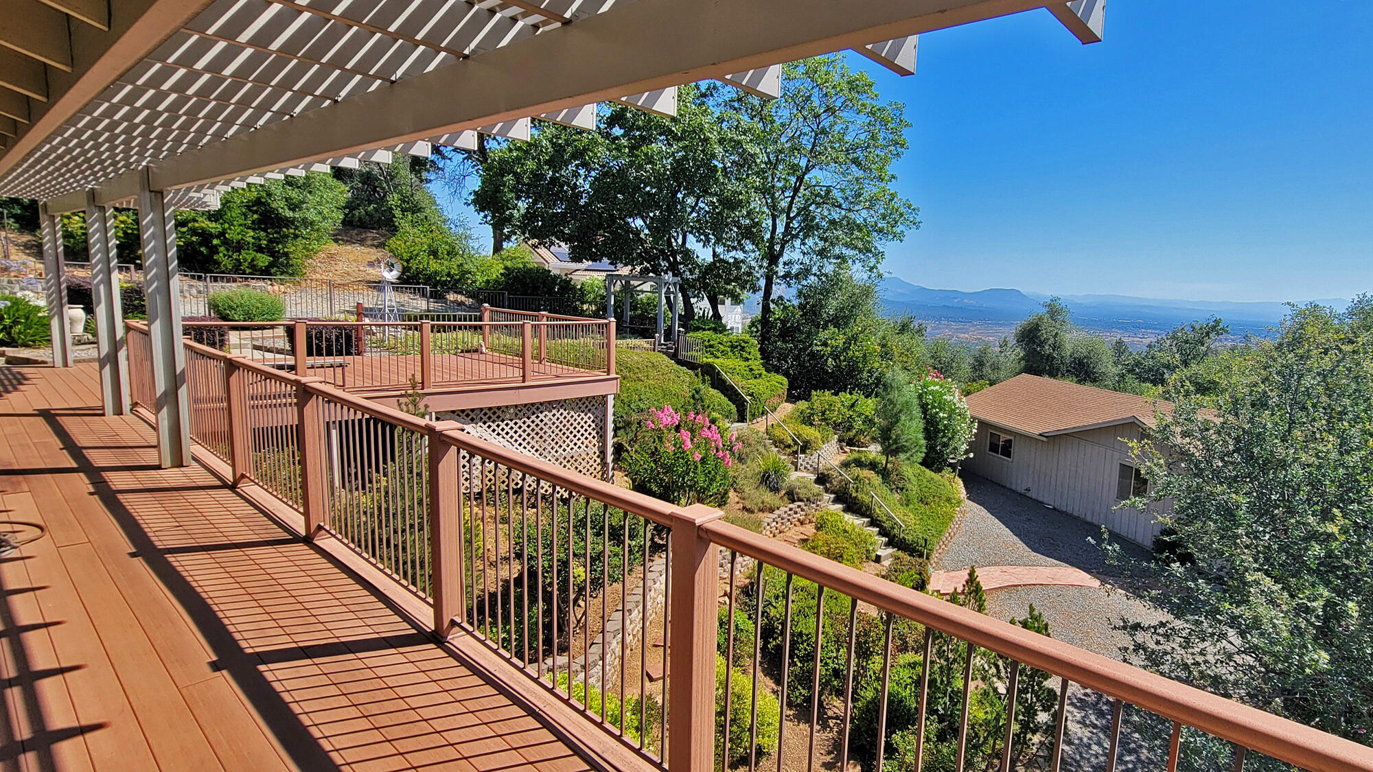 15723 Highland Point Way Redding, CA 96001 - Photo 3 of 40 deck-to-shop2