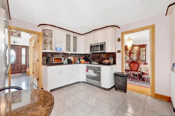 $1,048,000 | 3420 Woodward Street, Oceanside, NY 11572