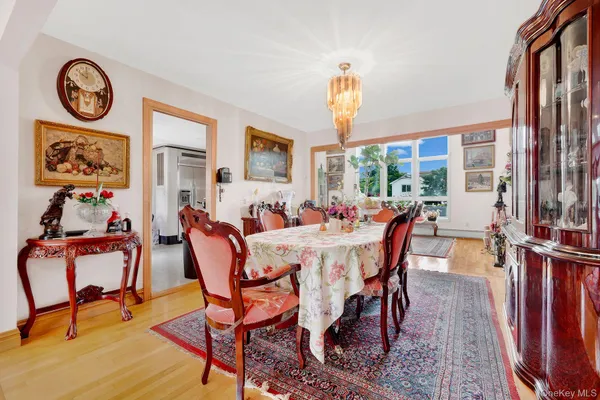 $1,048,000 | 3420 Woodward Street, Oceanside, NY 11572