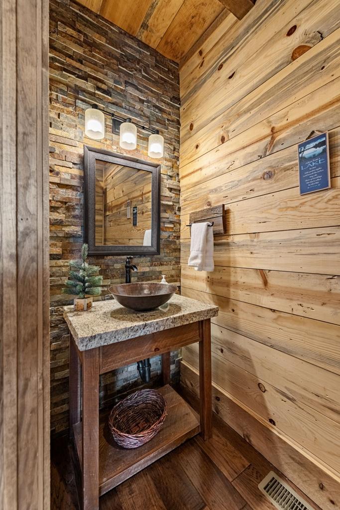 585 Genessee Path Blue Ridge, GA 30513 - Photo 11 of 80