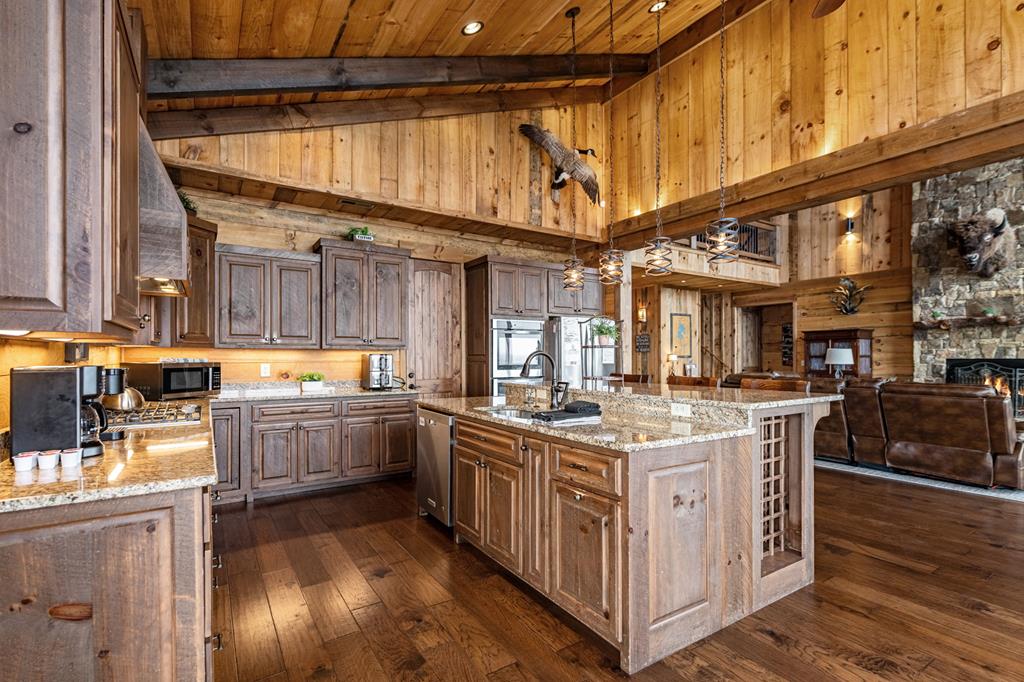 585 Genessee Path Blue Ridge, GA 30513 - Photo 34 of 80