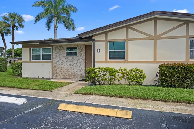 $1,875 | 2765 Ashley Drive West, West Palm Beach, FL 33415