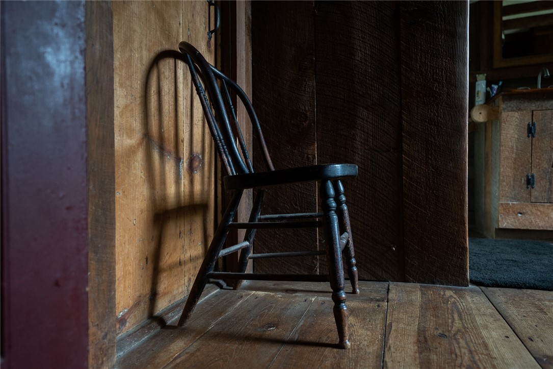 1677 Round Top Road Burrillville, RI 02830 - Photo 4 of 50