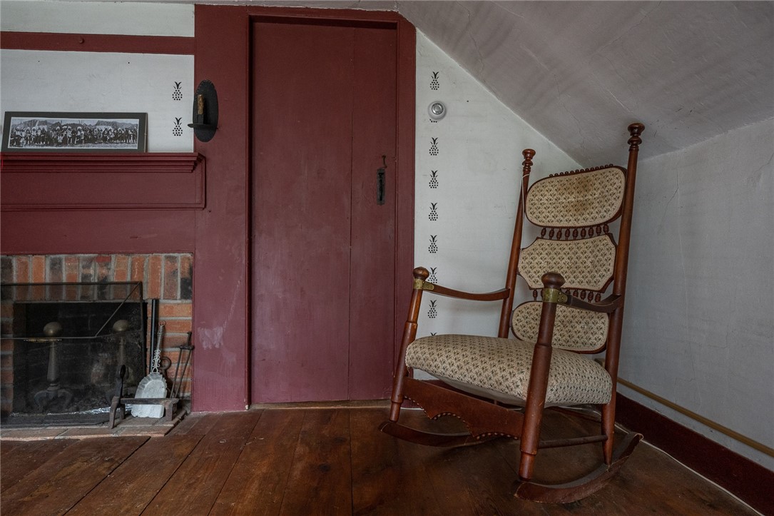 1677 Round Top Road Burrillville, RI 02830 - Photo 10 of 50