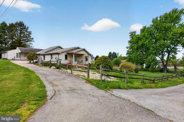 $240,000 | 933 Centennial Avenue, Hanover, PA 17331