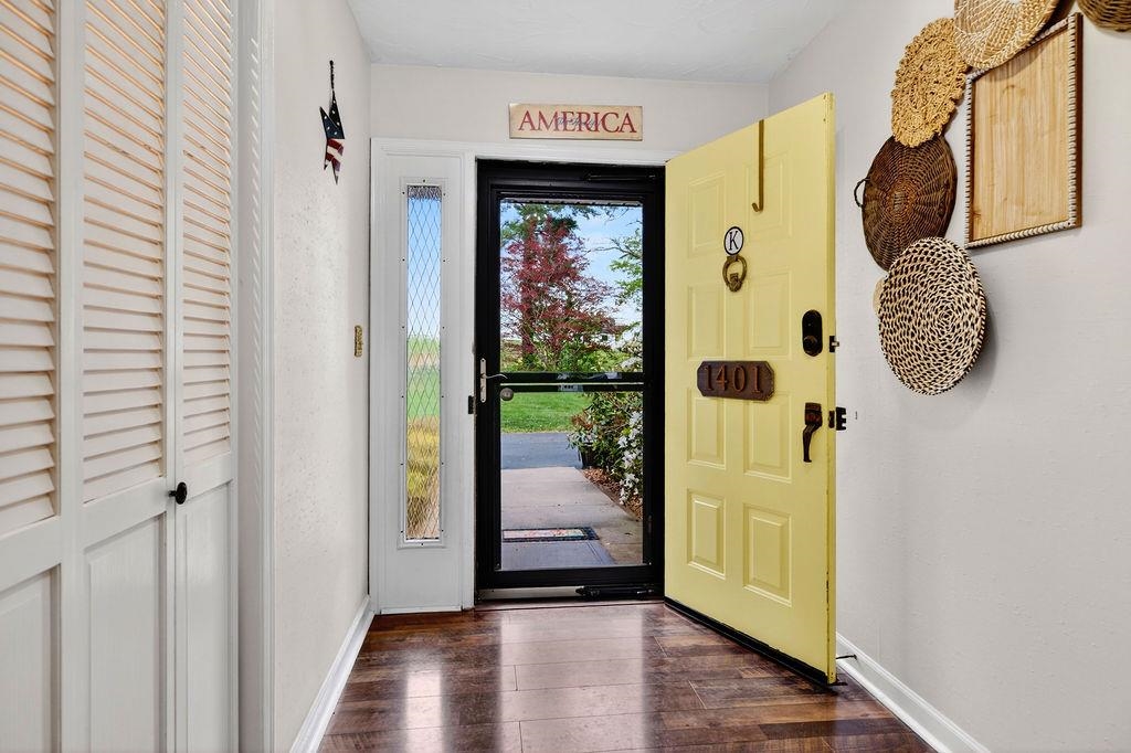 1401 Ladd Road Waynesboro, VA 22980 - Photo 4 of 59 Gallery Image 4
