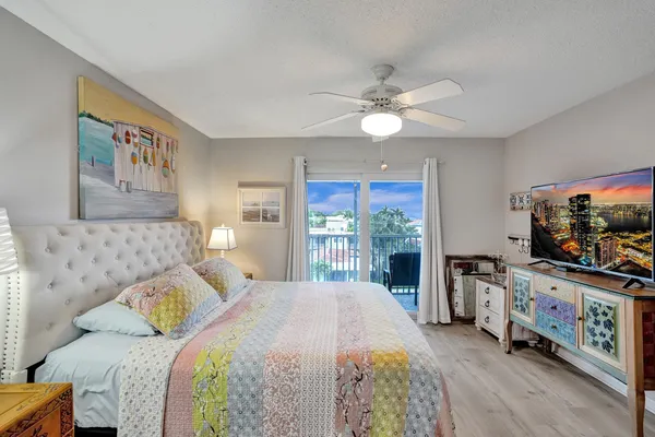 $1,350 | 1502 South Lakeside Drive, Unit 419, Lake Worth Beach, FL 33460