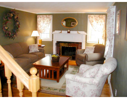 45 Wilmot Road Waltham, MA 02453 - Photo 2 of 14 Gallery Image 2