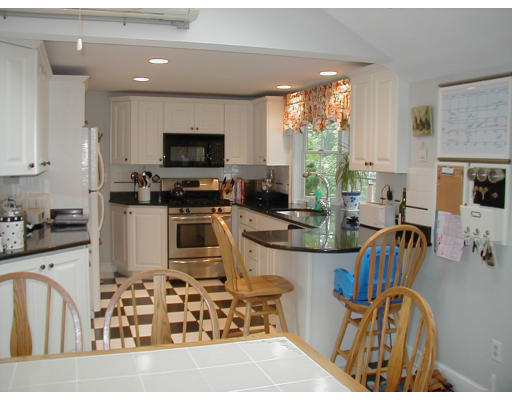 45 Wilmot Road Waltham, MA 02453 - Photo 5 of 14 Gallery Image 5