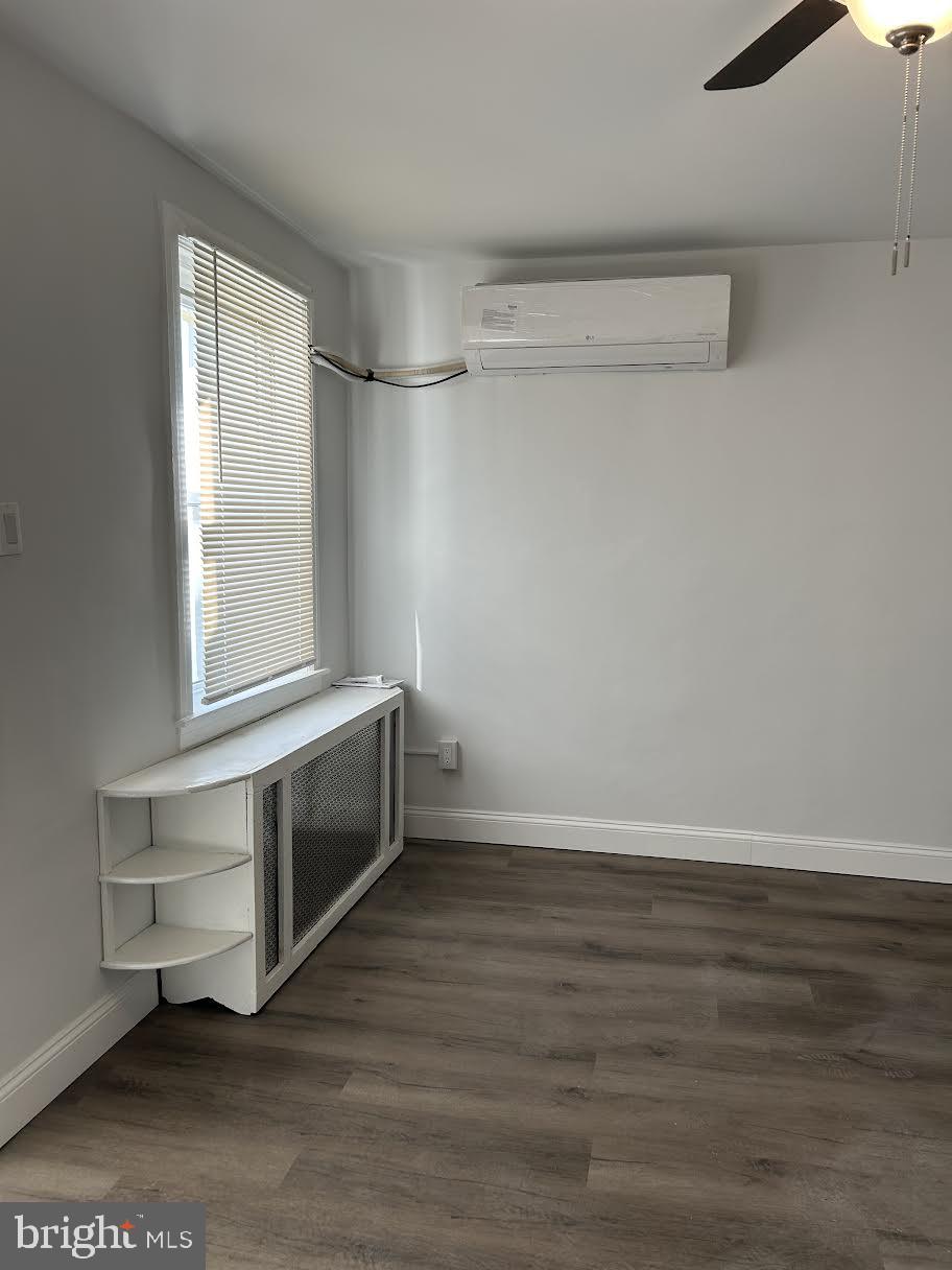 68 Houston Road Lansdowne, PA 19050 - Photo 6 of 21 Living Room Split Unit