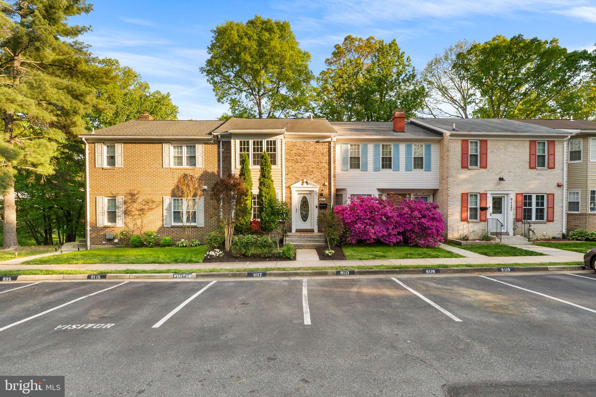 9117 Galbreth Court Springfield, VA 22153 - Photo 4 of 54