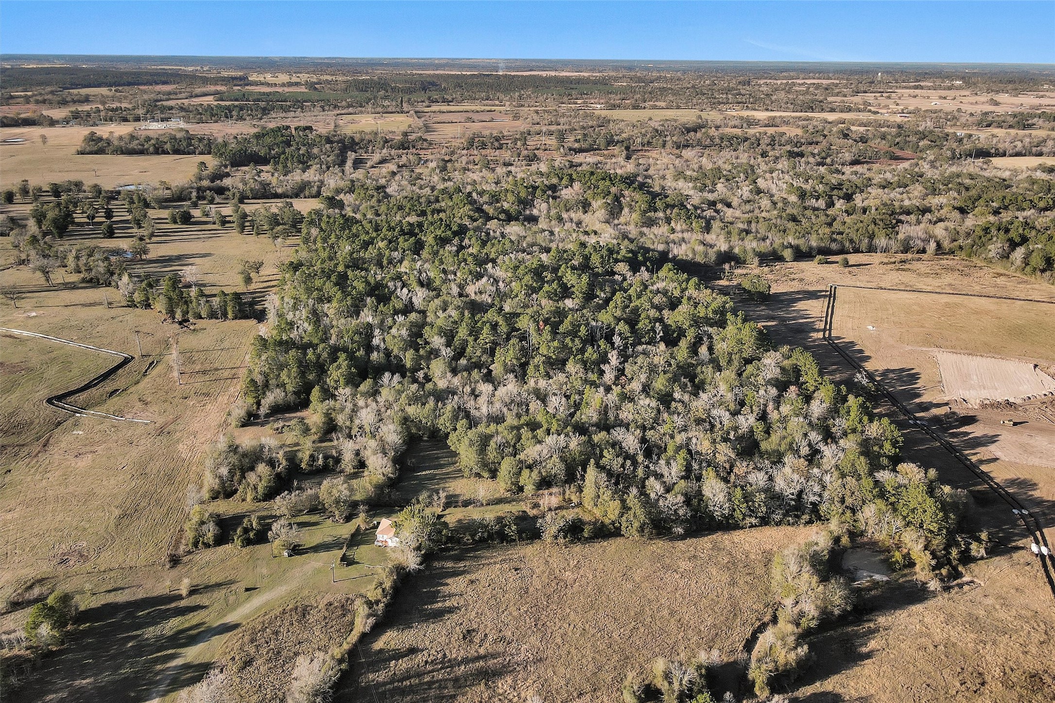 70 Mutt Young Road Huntsville, TX 77320 - Photo 25 of 35 a view of city and ocean