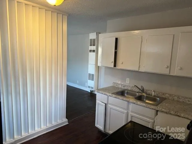 $1,050 | 1620 Lasalle Street, Unit 2, Charlotte, NC 28216