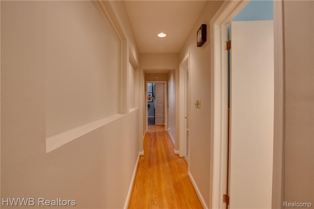 18134 Riverside Drive Franklin, MI 48025 - Photo 16 of 34 M10A0457_18134 riverside dr_.jpg