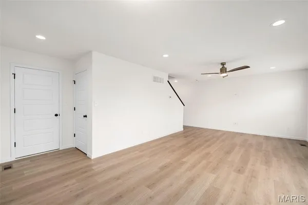 $341,177 | 16 Integrity Court, Lake St. Louis, MO 63367