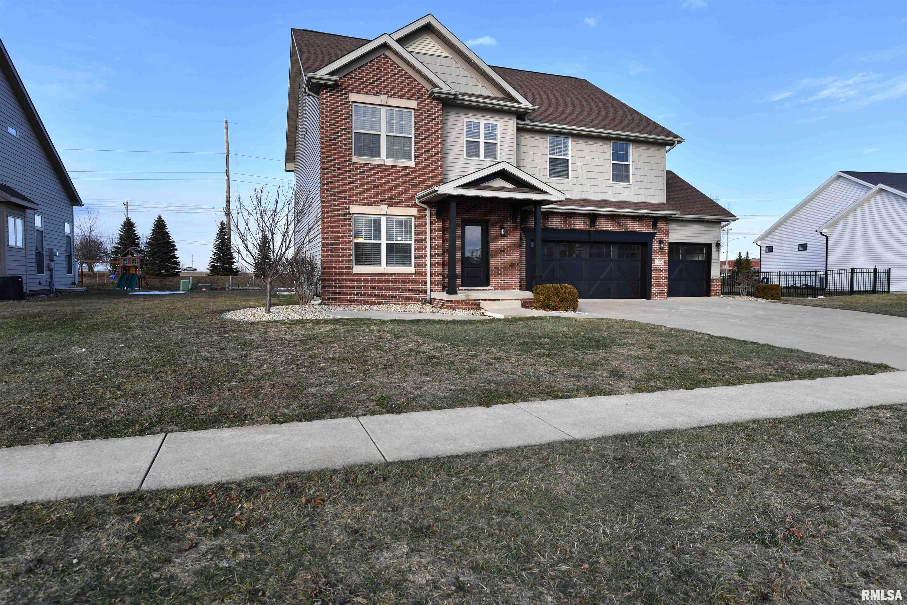 1260 Silver Oak Circle Normal, IL 61761 - Photo 2 of 22
