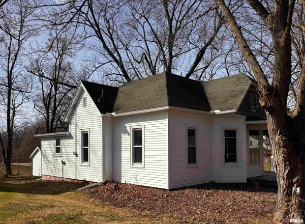 $65,000 | 502 East 1st Street, Maquon, IL 61458