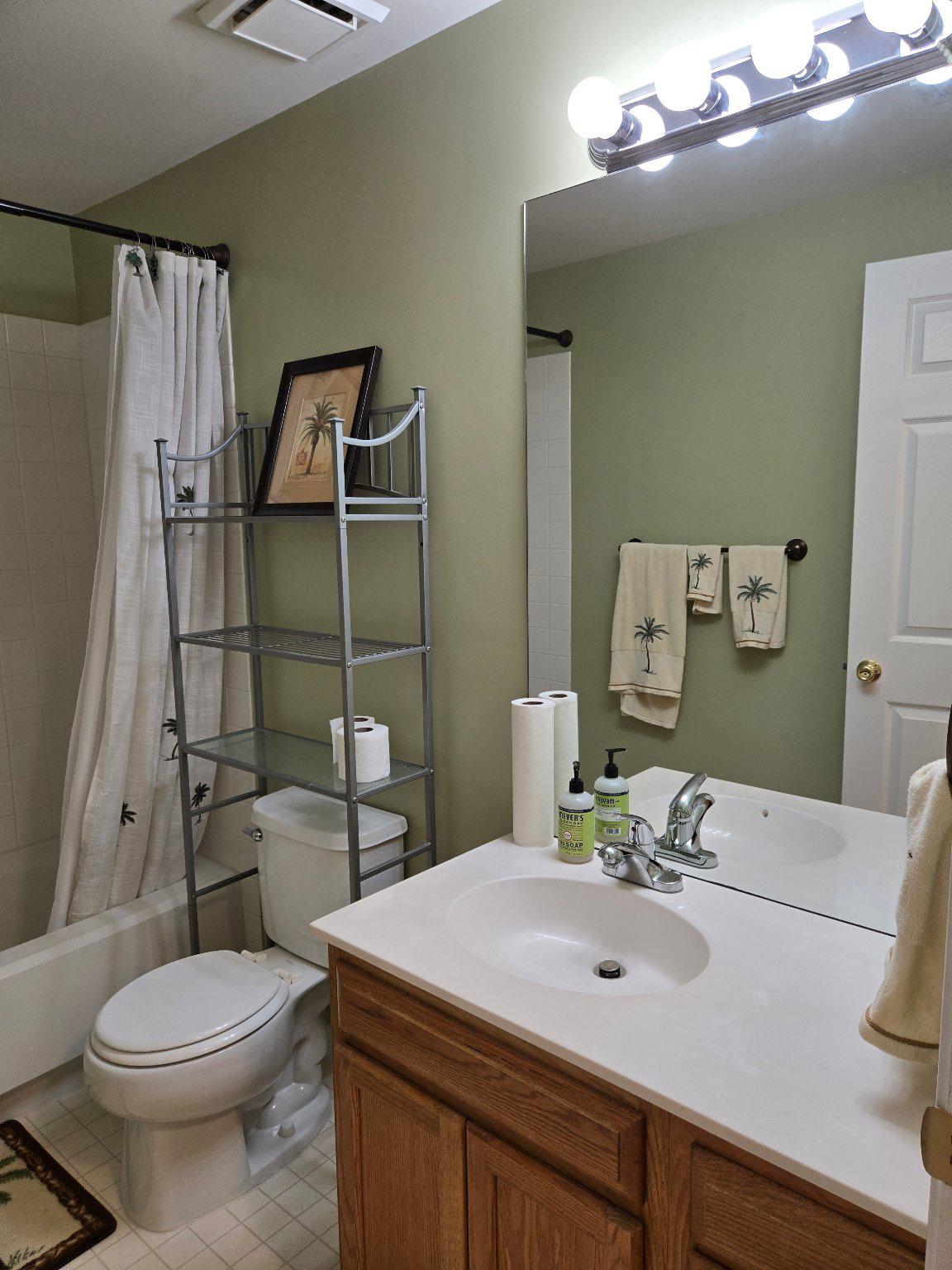 1765 Rochelle Court Woodbridge, VA 22192 - Photo 22 of 34 Lower level full bathroom has calming hues.