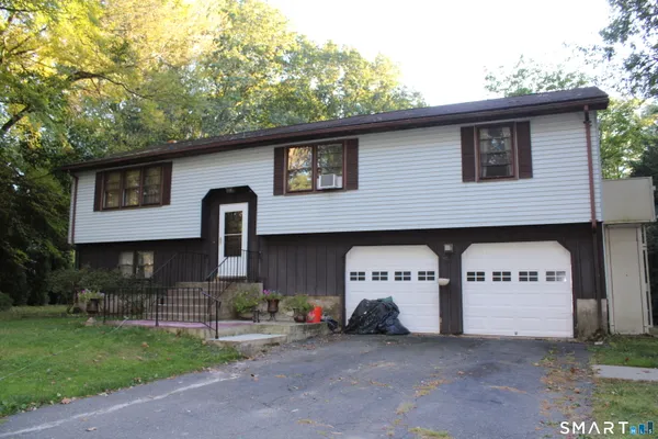 $300,000 | 211 Macktown Road, Windsor, CT 06095