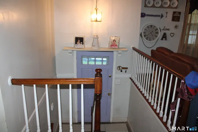 $299,999 | 211 Macktown Road, Windsor, CT 06095