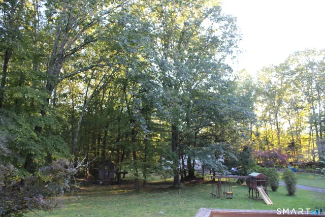 $299,999 | 211 Macktown Road, Windsor, CT 06095