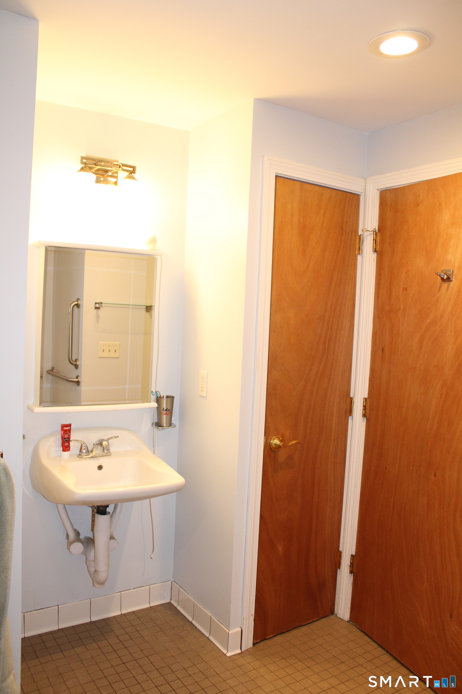 211 Macktown Road Windsor, CT 06095 - Photo 9 of 29