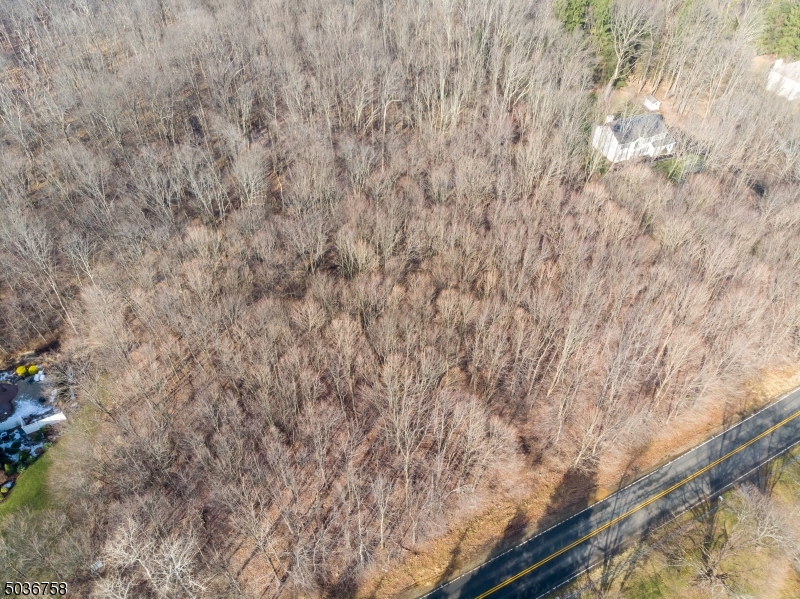 28 West Springtown Road Long Valley, NJ 07853 - Photo 5 of 8 a close up of a wall