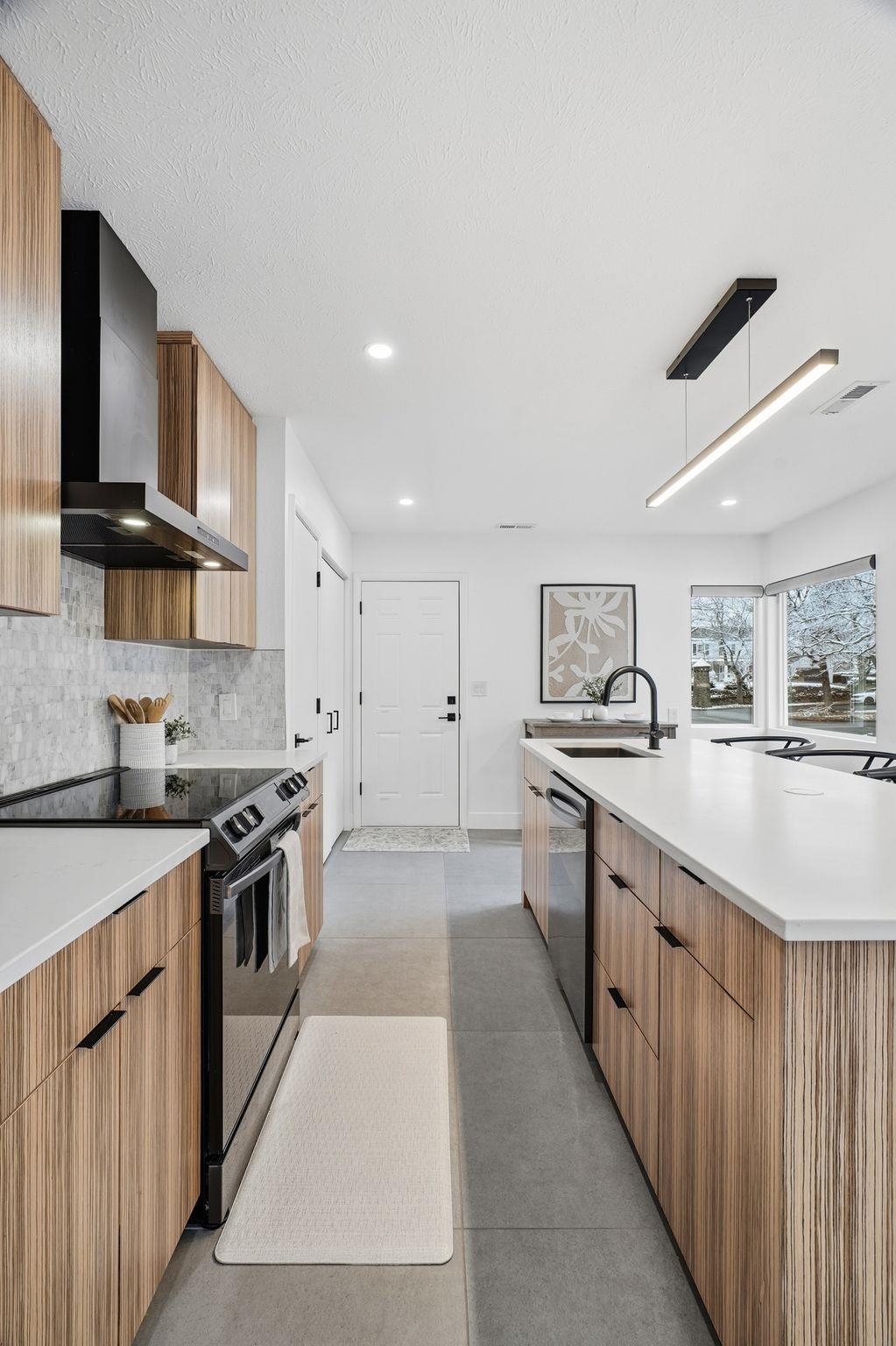 2114 South Hatch Street Spokane, WA 99203 - Photo 10 of 44